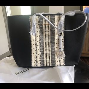 NWT Michael Kors Jet Set Tote Bag